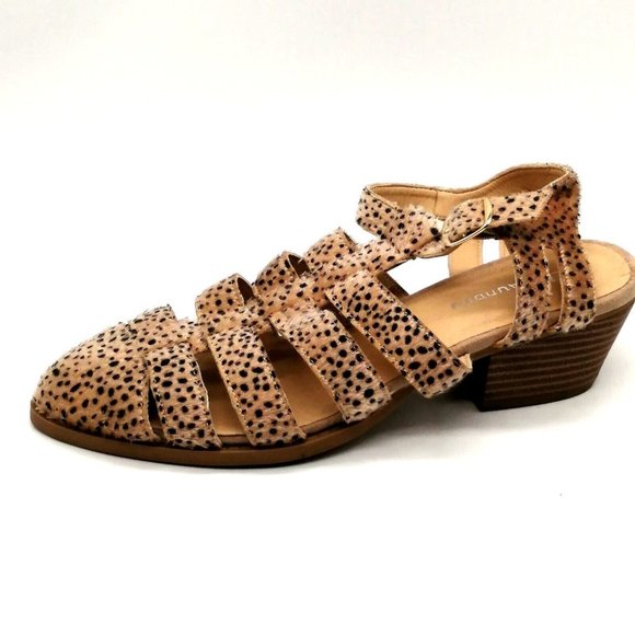 CL Laundry Womens Sandal Tan Black Ankle Strap Buckle Closed Toe Block Heel 8‎ - Picture 1 of 9
